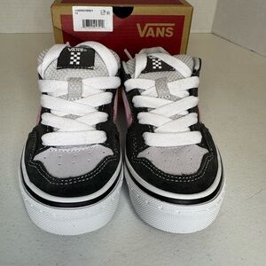 Van’s Caldrone Youth Pop Mesh Pink Multi Size 12 NWT